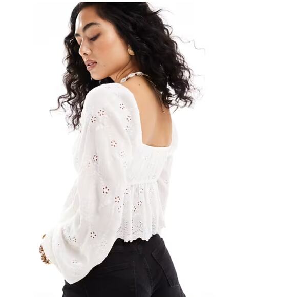 Hollister Eyelet Embroidered Peplum Crop Top Womens L White Cottagecore Blouse - Picture 2 of 9